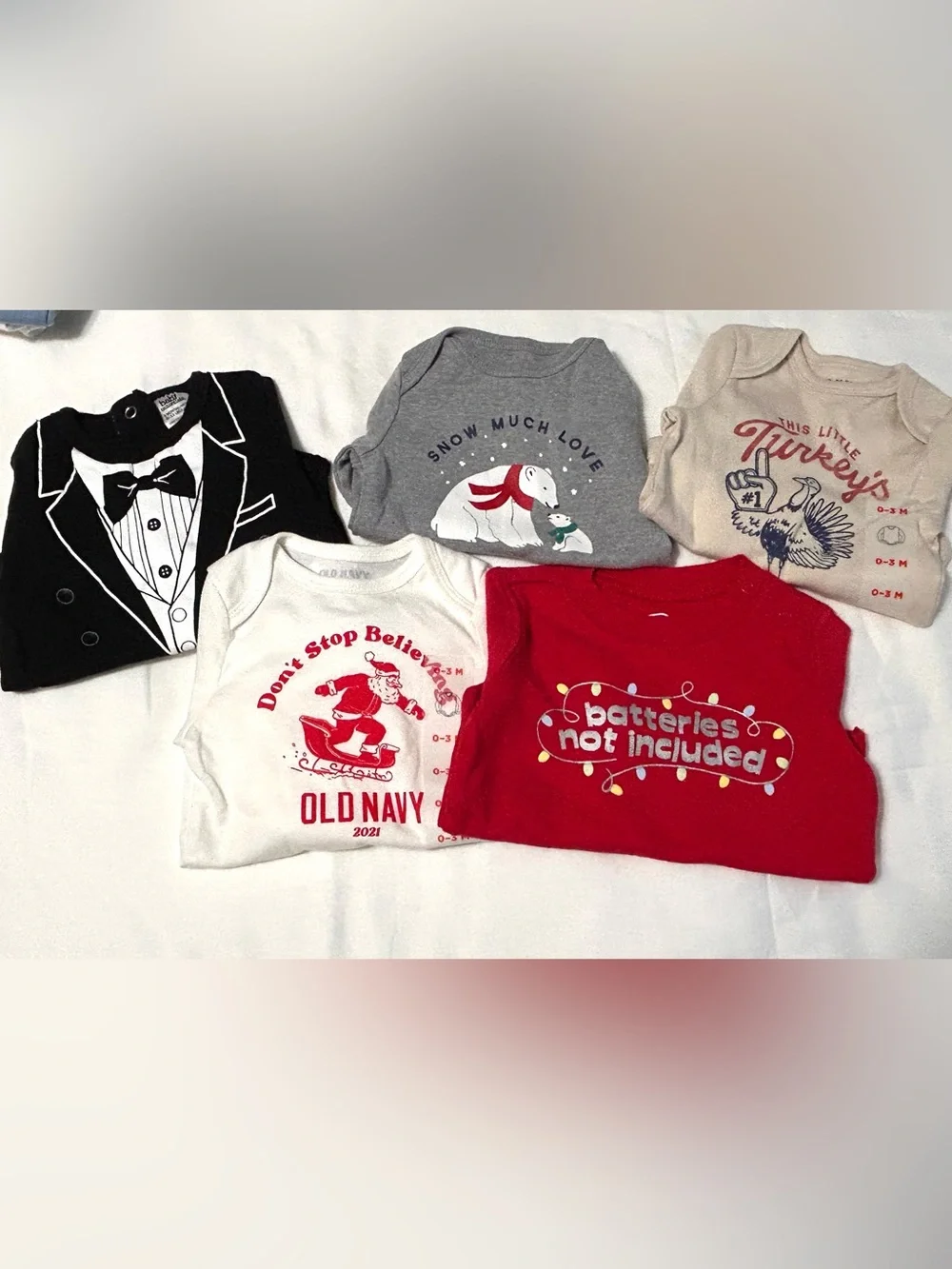 0-3 Month Red Baby Bodysuit Holiday Graphics Long Sleeve 5 Pieces NEW & Like New
